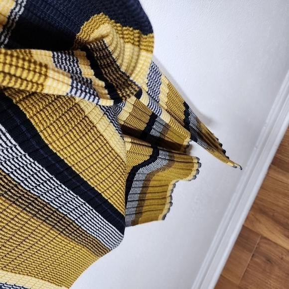 H&M STRIPED SHORT SLEEVE FORM FITTING DRESS - Picture 6 of 8